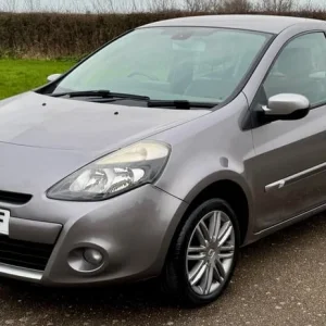 2012 Renault Clio 1.2 TCe Hatchback Manual with TomTom