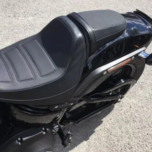 2021 Harley-Davidson Softail Fat Bob 114 Vivid Black - Image 7