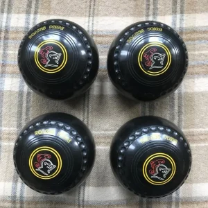 Drakes Pride size 4H WB22 black with yellow contrast and knights helmet motif