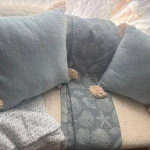 Small white fluffy 2 seater sofa - Image 3