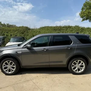 2017 Land Rover Discovery Sport 2.0 TD4 180 HSE 5dr ESTATE Diesel Manual - Image 4