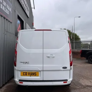 2021 Ford Transit Custom 2.0TDCI 300 LIMITED L1 H1 SWB Euro 6 NEW WET BELT Panel Van Diesel Manual - Image 6