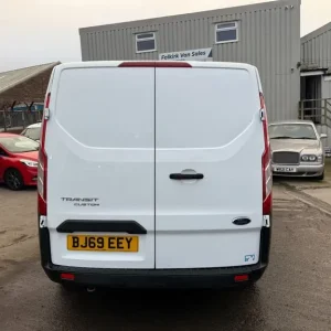 2019 Ford Transit Custom 2.0 TDCi 130ps Low Roof D/Cab Van PANEL VAN Diesel Manual - Image 6