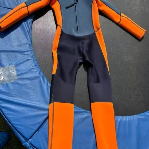 Mountain Warehouse Full Length Wetsuit 11-12 years - Image 2