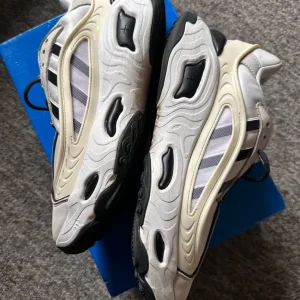 Adidas oz nova shoe - Image 2