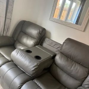 3 seater and 2 seater recliner leather sofa - Image 2