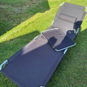 Foldable sun lounger