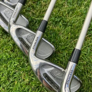 Golf clubs and carry bag 4-S/W plus 5Wood and 22deg highbrid - Image 4