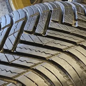 185/65R15 Hankook Kinergy 452 4 Seasons tyres - Image 2