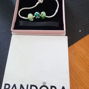 Pandora bracelet with charms - Image 2