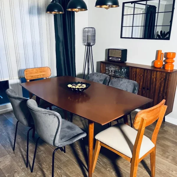 Bespoke basically new dining table set for 6 in mid.century- modern style