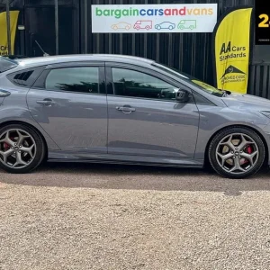 FORD FOCUS 2.0 T EcoBoost ST-3 2017 - Image 2