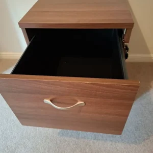 2 Drawer Filling Cabinet with Keys to Lock. - Image 4