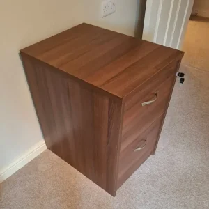 2 Drawer Filling Cabinet with Keys to Lock.