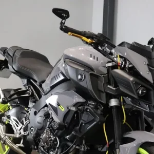 Yamaha MT10 - 2017 - MINT BIKE - FULLY LOADED - FULL SERVICE HISTORY - Image 3