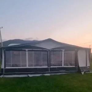 Caravan - 2013 Hobby VIP Premium - Image 4