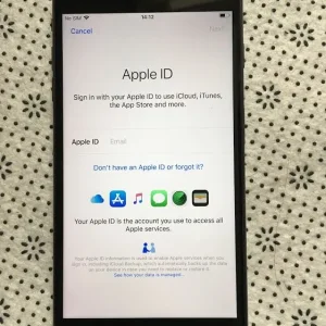 Apple iPhone 7 PLUS (32GB) in Perfect Working Order (Unlocked) - Image 4