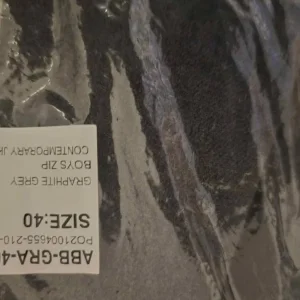 Nuast blazer size 42 never been used - Image 3