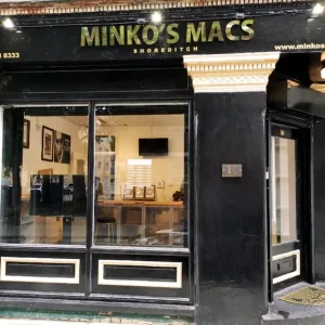 Apple MacBook Air 13' i5 1.8GHz 4GB Ram 121GB SSD Sketch Adobe Suite 2022 Microsoft Office 2021 - Image 3