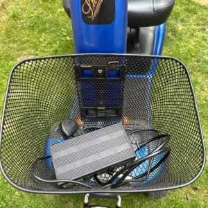 Shoprider 8mph mobility scooter in blue - Image 3