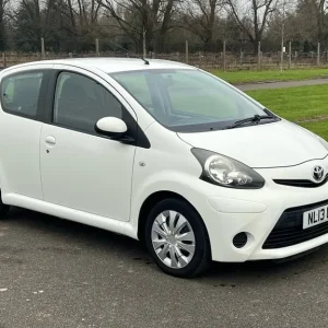 Toyota, AYGO, Hatchback, 2013, Manual, 998 (cc), 5 doors - Image 2