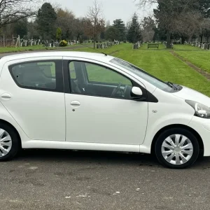 Toyota, AYGO, Hatchback, 2013, Manual, 998 (cc), 5 doors - Image 3