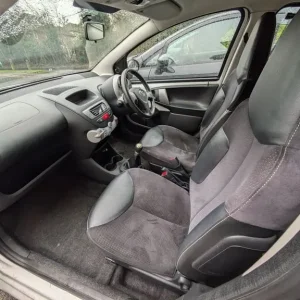 Toyota, AYGO, Hatchback, 2013, Manual, 998 (cc), 5 doors - Image 6