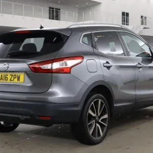 2016 Nissan Qashqai 1.6 dCi Tekna SUV 5dr Diesel XTRON 2WD Euro 6 (s/s) (130 ps) HATCHBACK Diesel... - Image 6