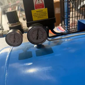 Sgs 150 L air compressor virtually brand-new - Image 2