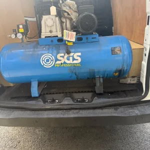 Sgs 150 L air compressor virtually brand-new - Image 4