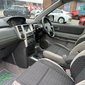 2007 Nissan X-Trail 2.5i Columbia SUV 5dr Petrol Automatic (231 g/km, 165 bhp) SUV Petrol Automatic - Image 2