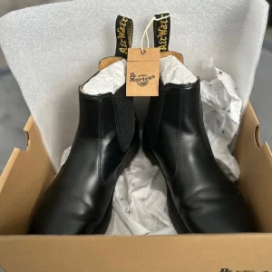 Dr Martens AirWair Boots - Black - Size 7