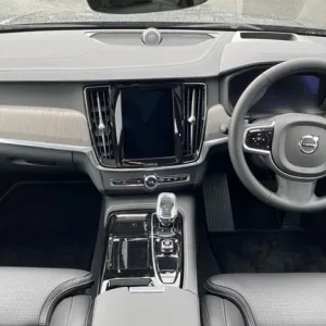 2025 Volvo V90 2.0h T8 18.8kWh Ultra Auto AWD Euro 6 (s/s) 5dr ESTATE Petrol/Electric Hybrid Auto... - Image 5
