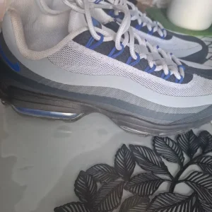 Mens Nike Air Max 95s Size 7 - Image 2