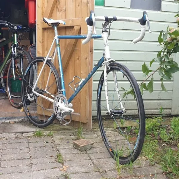 Vintage Carrera corsa 16speed steel road bike large 61cm frame