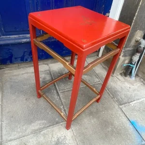 Oriental design Side/Lamp Table . Great shape and design . - Image 2