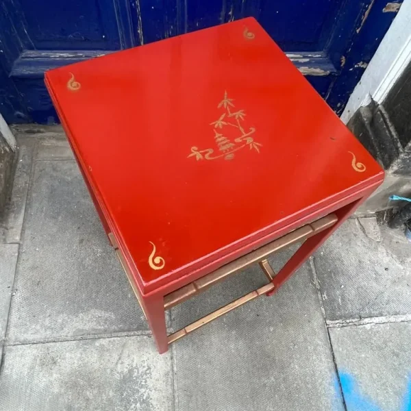 Oriental design Side/Lamp Table . Great shape and design .
