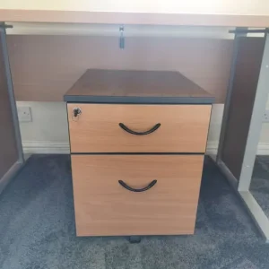 1200 x 800 desk and matching filing cabinet - Image 2