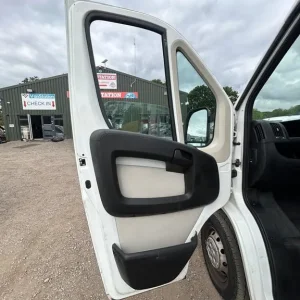 2019 Citroen Relay Relay 35 L3 Blue HDi Flatbed DIESEL Manual - Image 7