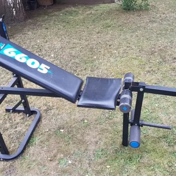 York weight bench inclined leg extensions