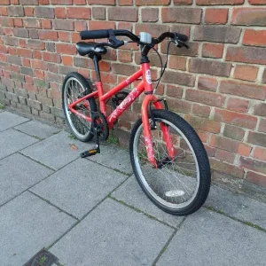 20" Apollo Envy 1-speed Steel Kids Bike – Pink, for ages 6-9 - Image 4