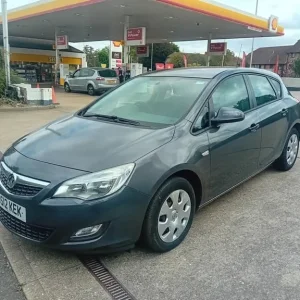 2012 Vauxhall Astra 1.6i 16V Exclusiv 5dr HATCHBACK Petrol Manual