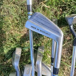 made in scotland clubs 3 4 5 6 7 8 9. .. 2 putters .... 1 sand wedge. 1 ...1/3 golden bear bag - Image 7