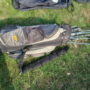 made in scotland clubs 3 4 5 6 7 8 9. .. 2 putters .... 1 sand wedge. 1 ...1/3 golden bear bag