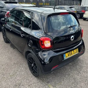2017 smart forfour 0.9T Prime Sport (Premium) Twinamic Euro 6 (s/s) 5dr Hatchback Petrol Automatic - Image 5