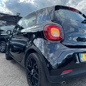 2017 smart forfour 0.9T Prime Sport (Premium) Twinamic Euro 6 (s/s) 5dr Hatchback Petrol Automatic - Image 6