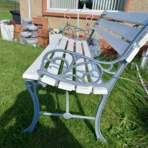 Garden benches. - Image 7