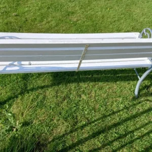 Garden benches. - Image 8