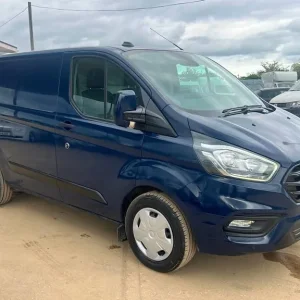 2020 Ford Transit Custom 2.0 320 EcoBlue Trend Panel Van 5dr Diesel Manual L1 H1 Euro 6 (s/s) (10... - Image 2