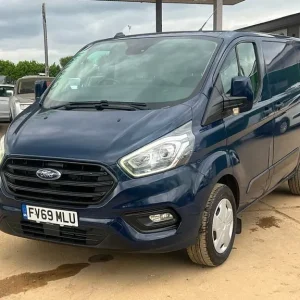 2020 Ford Transit Custom 2.0 320 EcoBlue Trend Panel Van 5dr Diesel Manual L1 H1 Euro 6 (s/s) (10... - Image 6